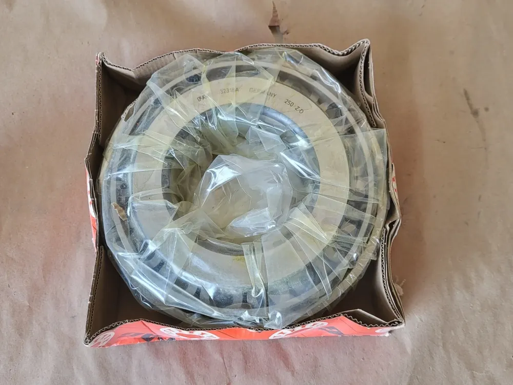 Tapered Roller Bearing 90mm ID x 190mm OD x 67.5 mm W, 32318A