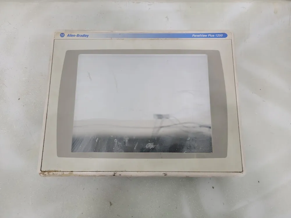 PanelView Plus 700 w/ Logic Module 2711P-RP2