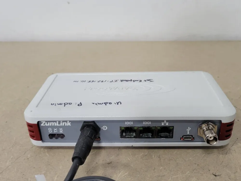 ZumLink Radio 900 MHz Enclosed MDL Z9-PE