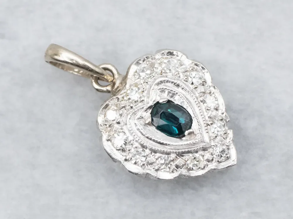 Sapphire Cabochon and Diamond Scalloped Heart Pendant | Met Spindel | Verstelbaar