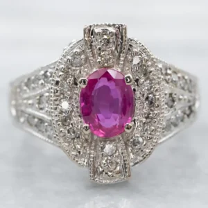 Modern Blush Sapphire and Diamond Halo Ring Voor automobieltoepassingen