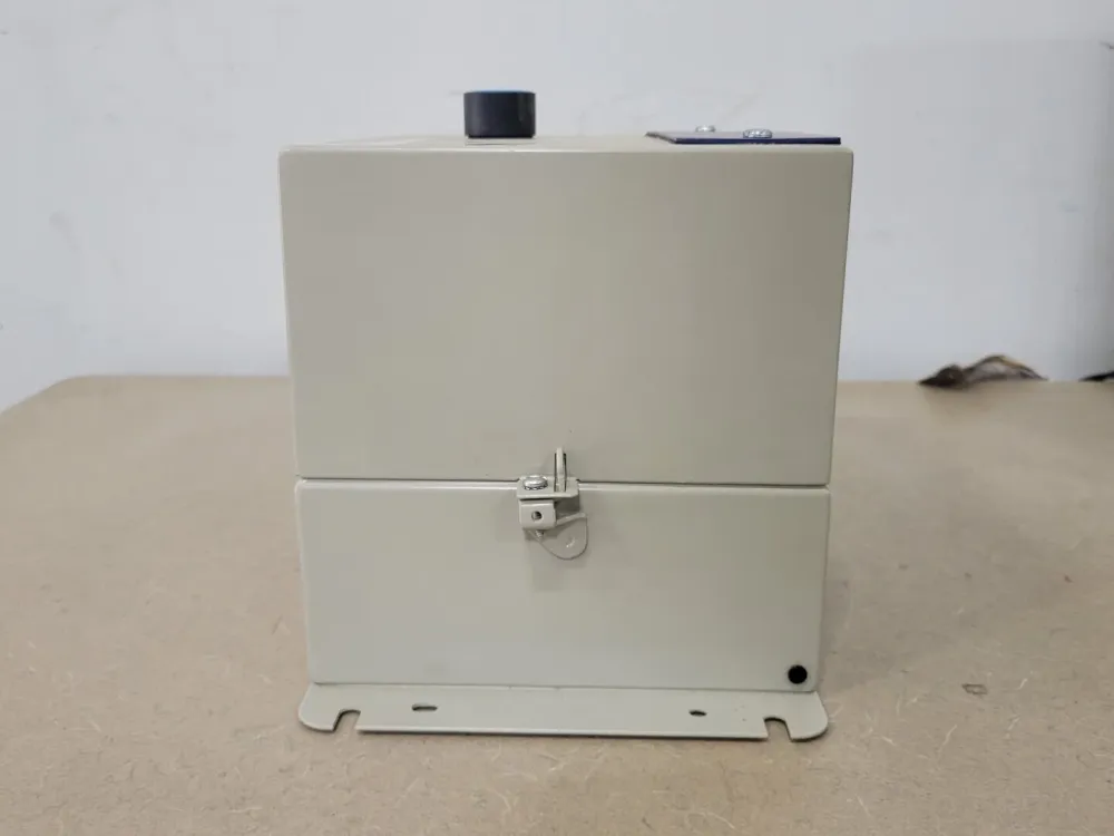 9Amp 600VAC Full Voltage Enclosed Starter LE1D093A72OG70
