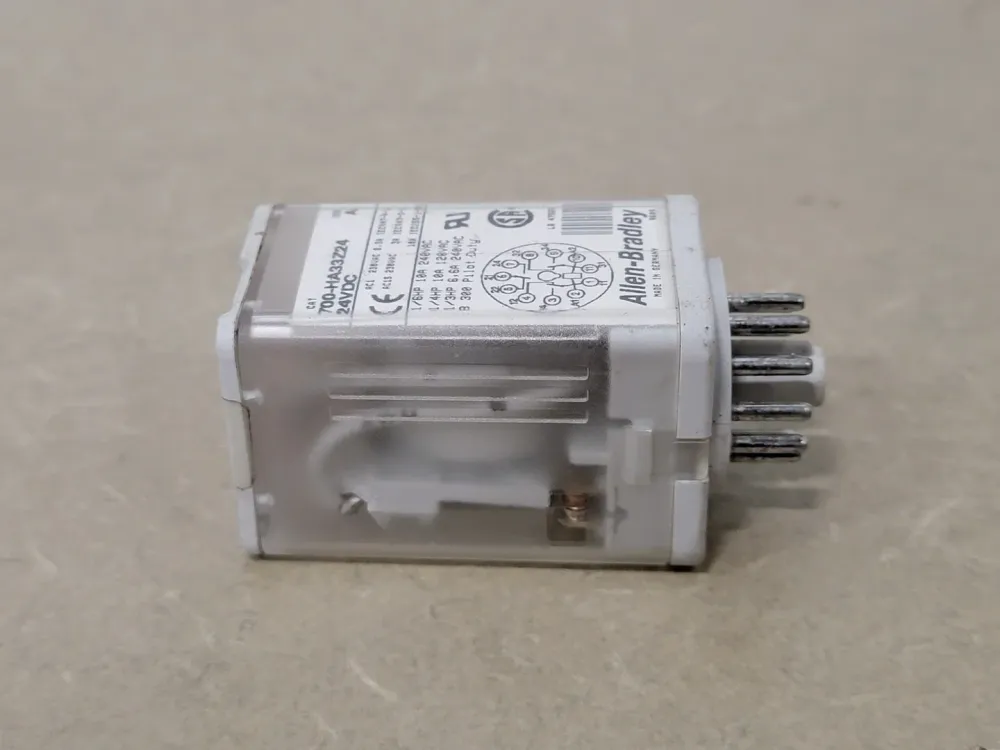 10 Amp Tube Base Relay 700-HA33Z24 met Overbelastingsbeveiliging