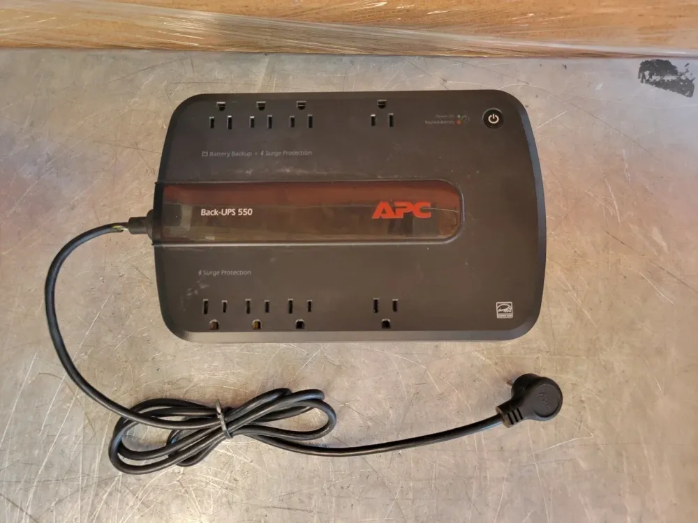 Battery Backup/Surge Protector BE550G met Overbelastingsbeveiliging