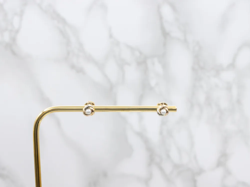 Twisted Yellow Goud Pearl Stud Earrings
