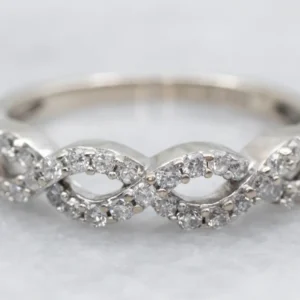 Twisting Gold Diamod Band