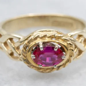 Unique Twisting Ruby Solitaire Ring Openwork Knot Shoulders met CE-Keurmerk