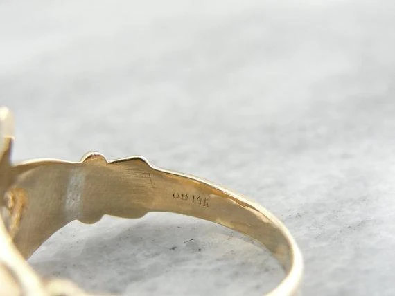 14K Yellow Goud Claddagh Ring