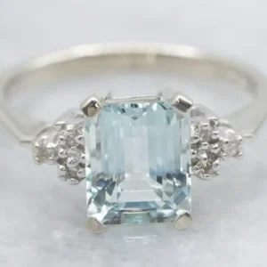 Aquamarine and Diamond Wit Gold Ring