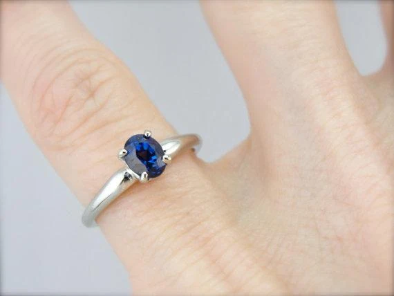 Blue Ceylon Sapphire Sneeuwwit Gold Solitaire Engagement Ring