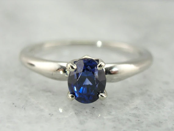 Blue Ceylon Sapphire Sneeuwwit Gold Solitaire Engagement Ring