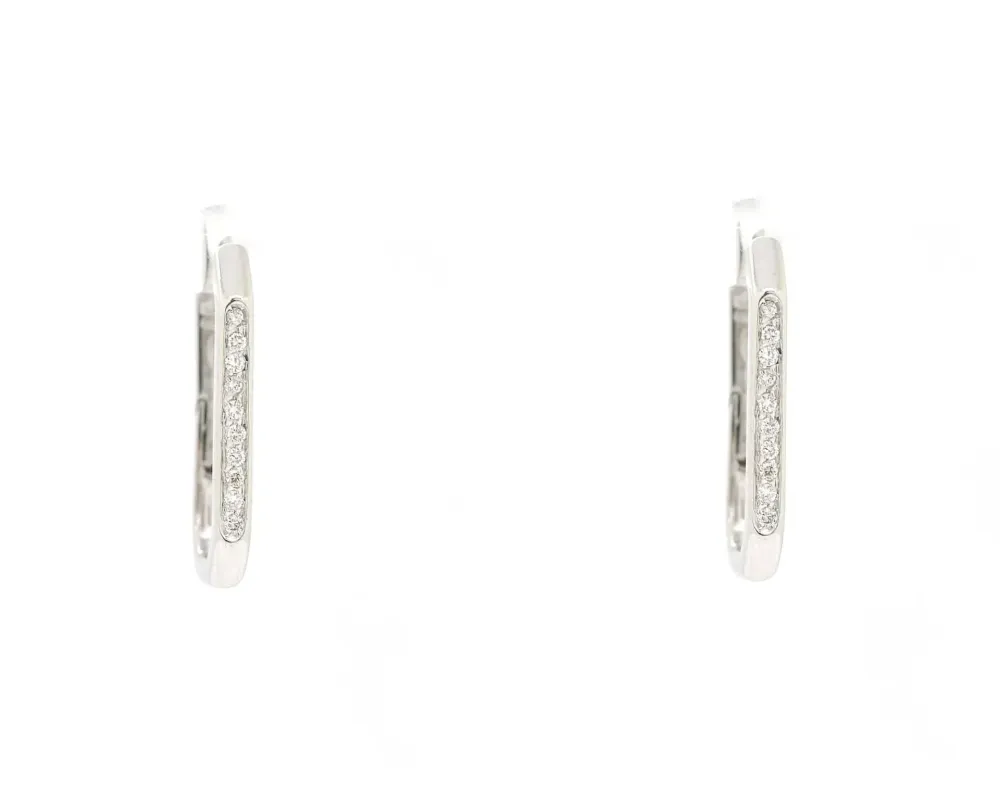 Boucles d'oreilles en or blanc serties de diamants de 0,20 ct