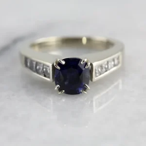 Contemporary Fine Midnight Zeeblauw Ceylon Sapphire Excellent Quality, Engagement Ring Diamonds and White Gold