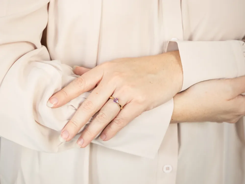 Framboos Sapphire and Diamond Engagement Ring