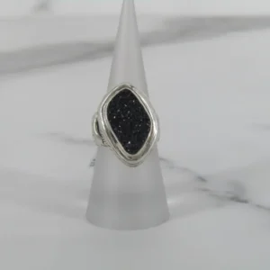 Gifvrij Shape Marcasite Ring Engraved Patterns Surrounding Band