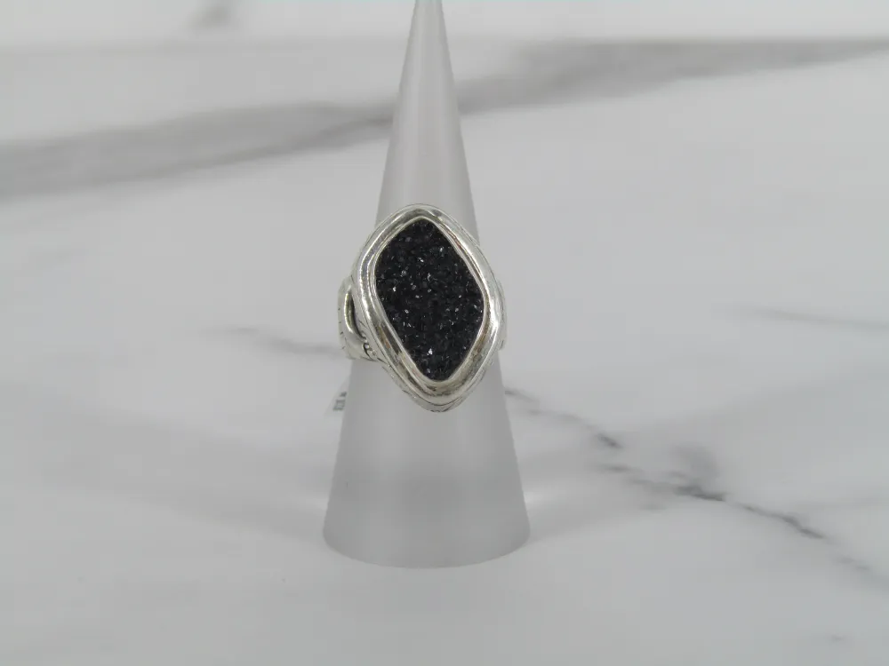Gifvrij Shape Marcasite Ring Engraved Patterns Surrounding Band