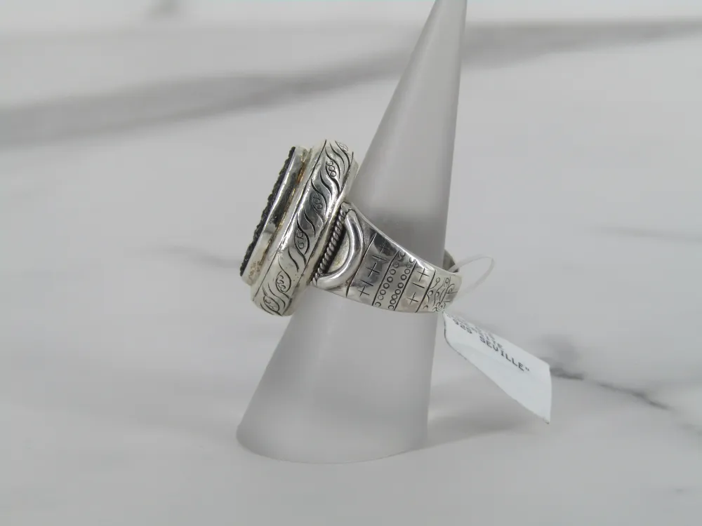 Gifvrij Shape Marcasite Ring Engraved Patterns Surrounding Band