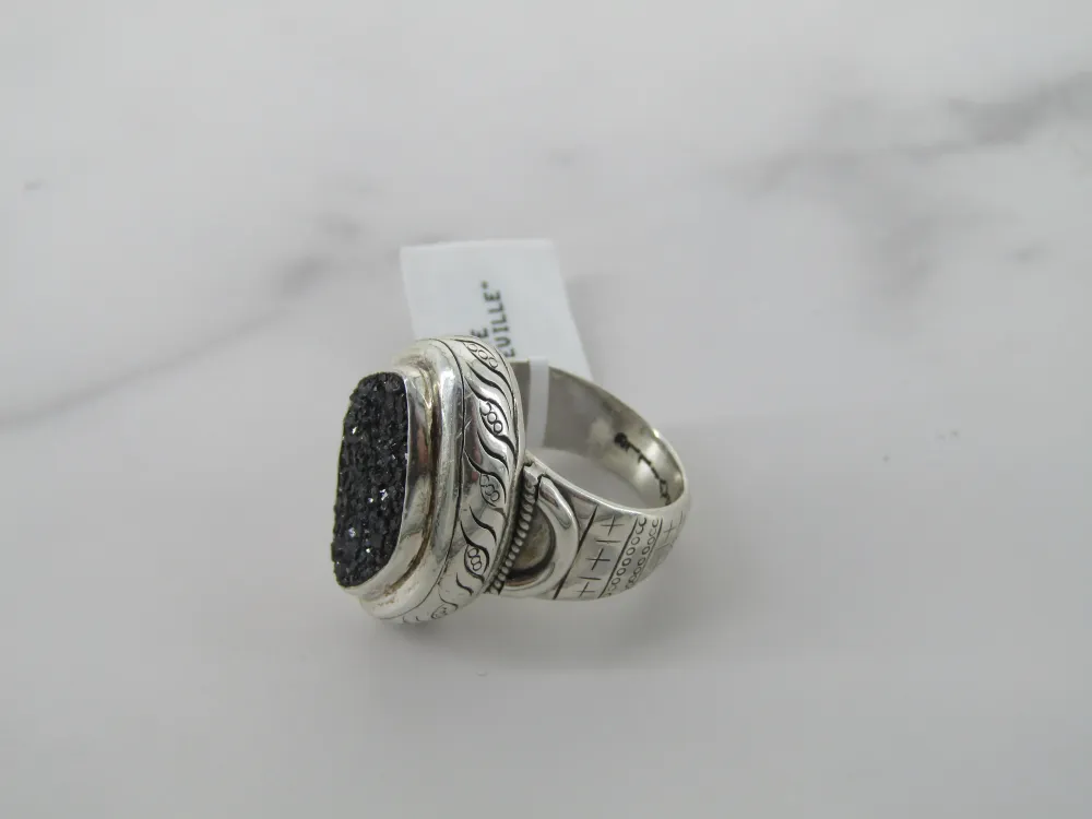 Gifvrij Shape Marcasite Ring Engraved Patterns Surrounding Band