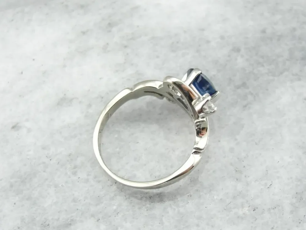 Modernist Sapphire and Diamond Ring White Verguld