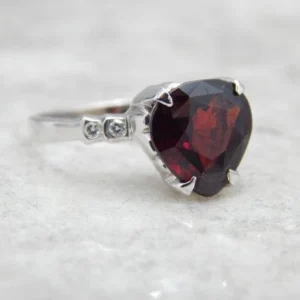 Pear Shaped Red Garnet Ivoor Gold Ring