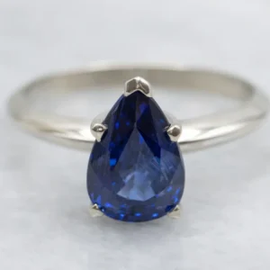 Pear-Cut Sapphire Solitaire Ring Sneeuwwit Gold
