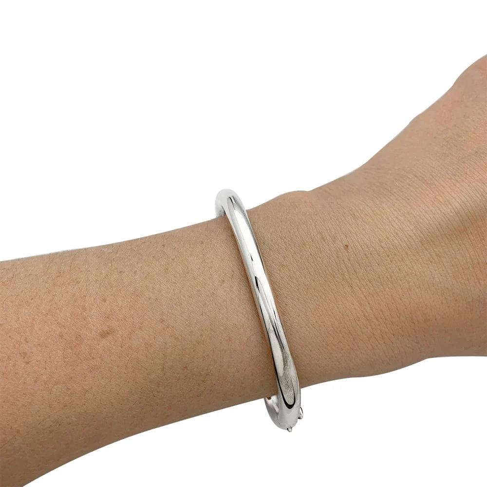 Rigid square bangle bracelet melkwit gold