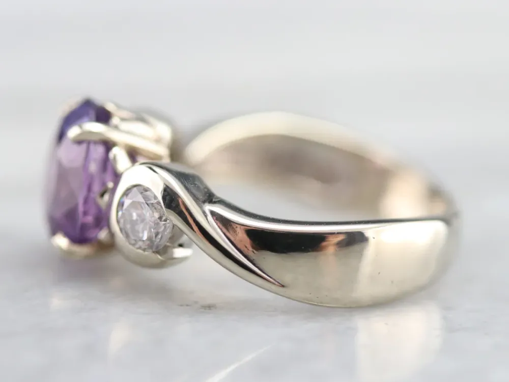 Sluitring Modernist Pruimenpaars Sapphire and Diamond Ring