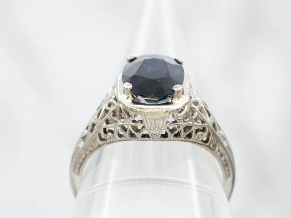 Sneeuwwit Gold Sapphire Solitaire Engagement Ring