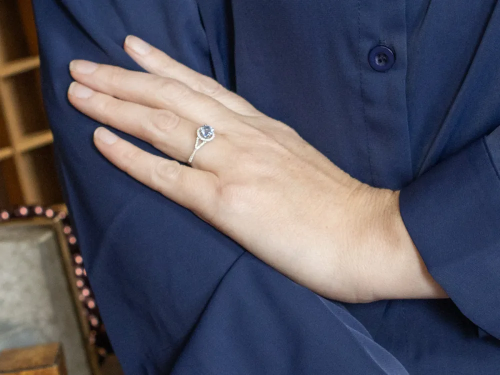 Strak Bi-Color Sapphire and Diamond Halo Engagement Ring