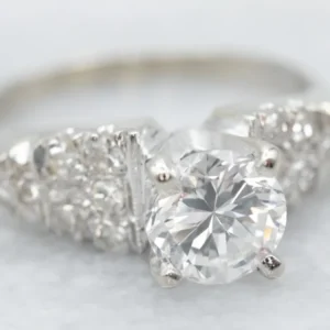 Stunning 1970's GIA Geverifieerd Diamond Engagement Ring