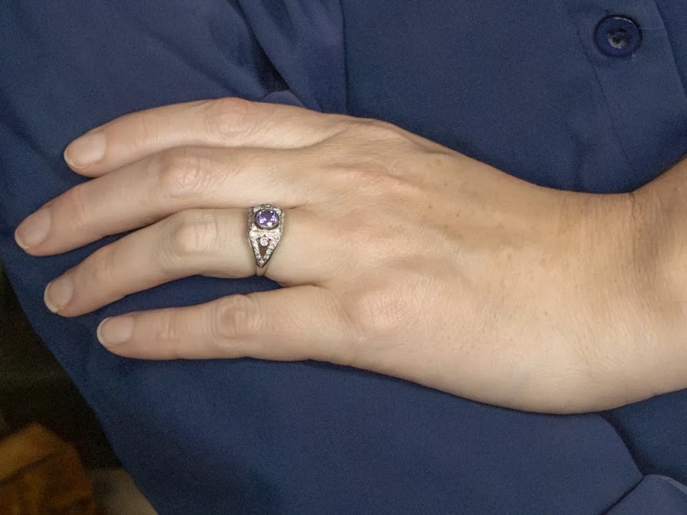Stunning Diamond Encrusted Tanzanite and White Verguld Ring