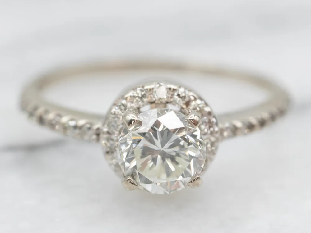 Stunning Halo 14K Wit Gold Diamond Engagement Ring