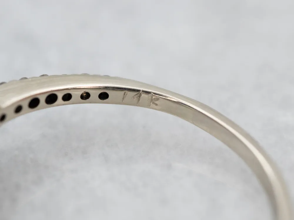 Stunning Halo 14K Wit Gold Diamond Engagement Ring