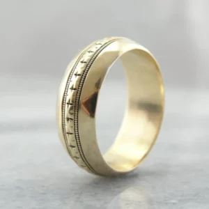 Vintage Romany Wide Hammered Pattern Ring