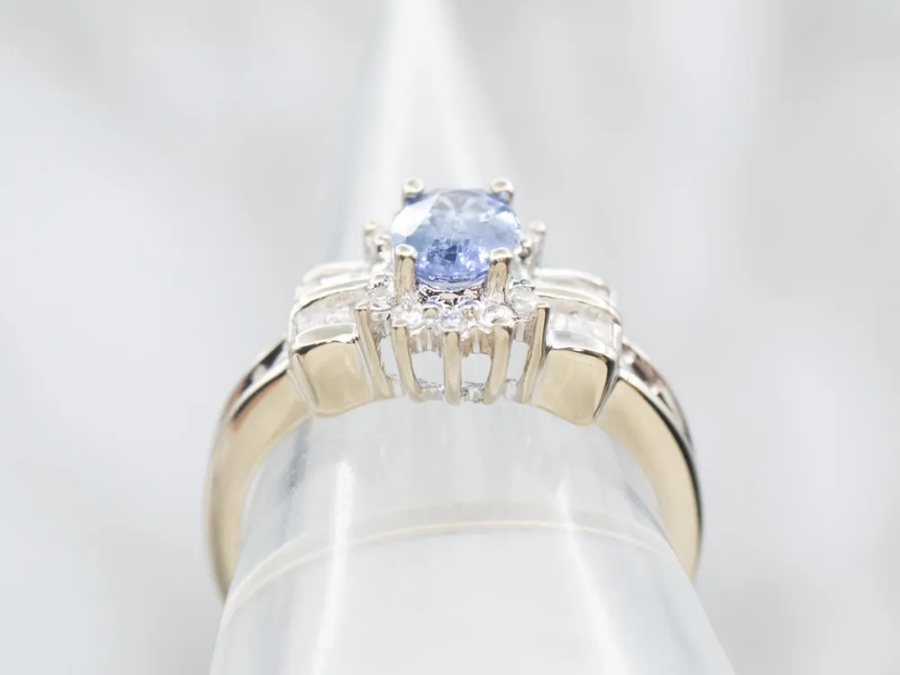 White Gouden Sapphire and Diamond Engagement Ring