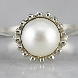 White Pearl Solitaire Ring Ivoor Gold