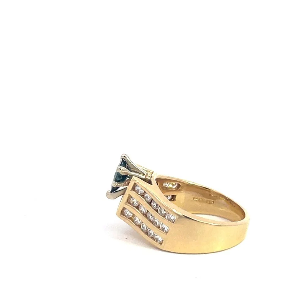 Yellow gold, Sapphire and Diamond Ring