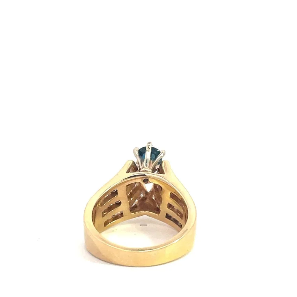 Yellow gold, Sapphire and Diamond Ring