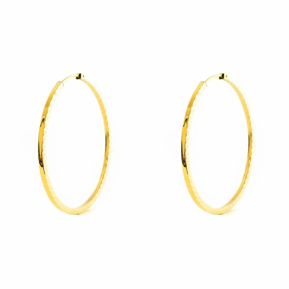 18ct Yellow Gold Square Carved Hoop Earrings 40 x 1.5 mm