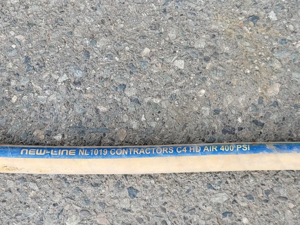 Mosterdgeel Contractors Rock Drill C4 Air Hose 400 PSI NL1019 met moer en ring