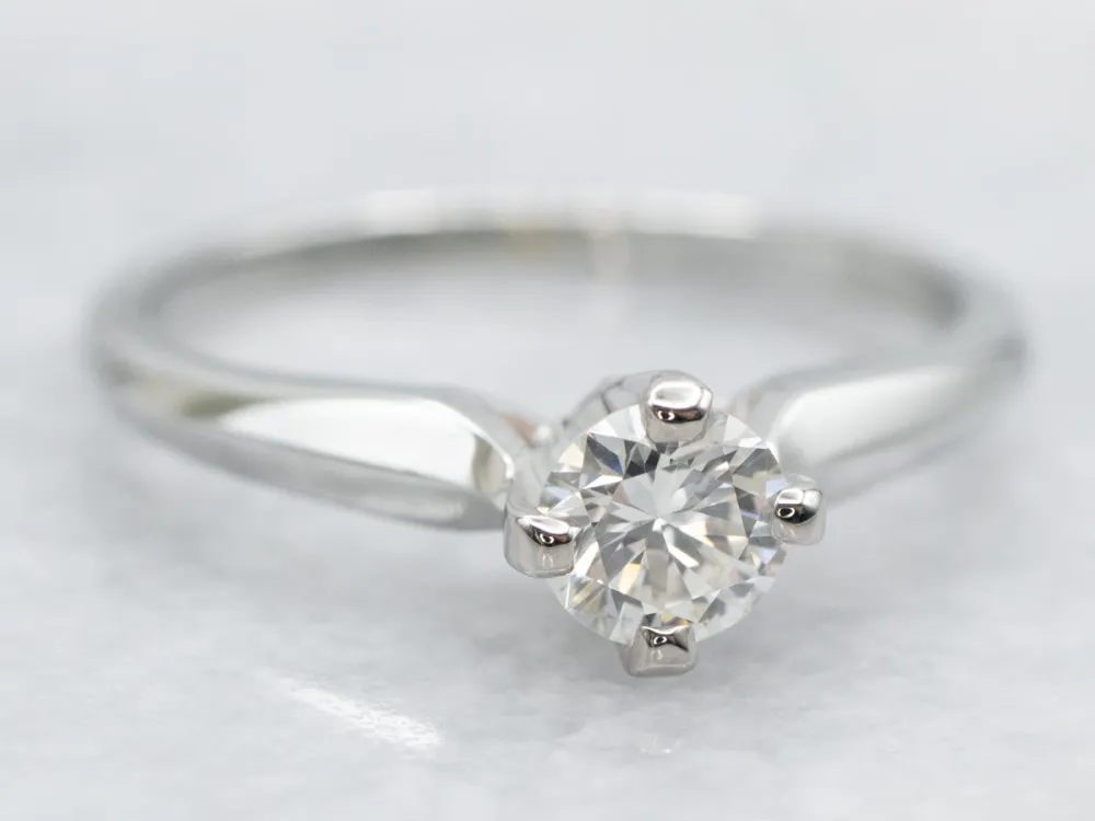 Industrieel Zwaar Belast Four Prong Diamond Solitaire Engagement Ring