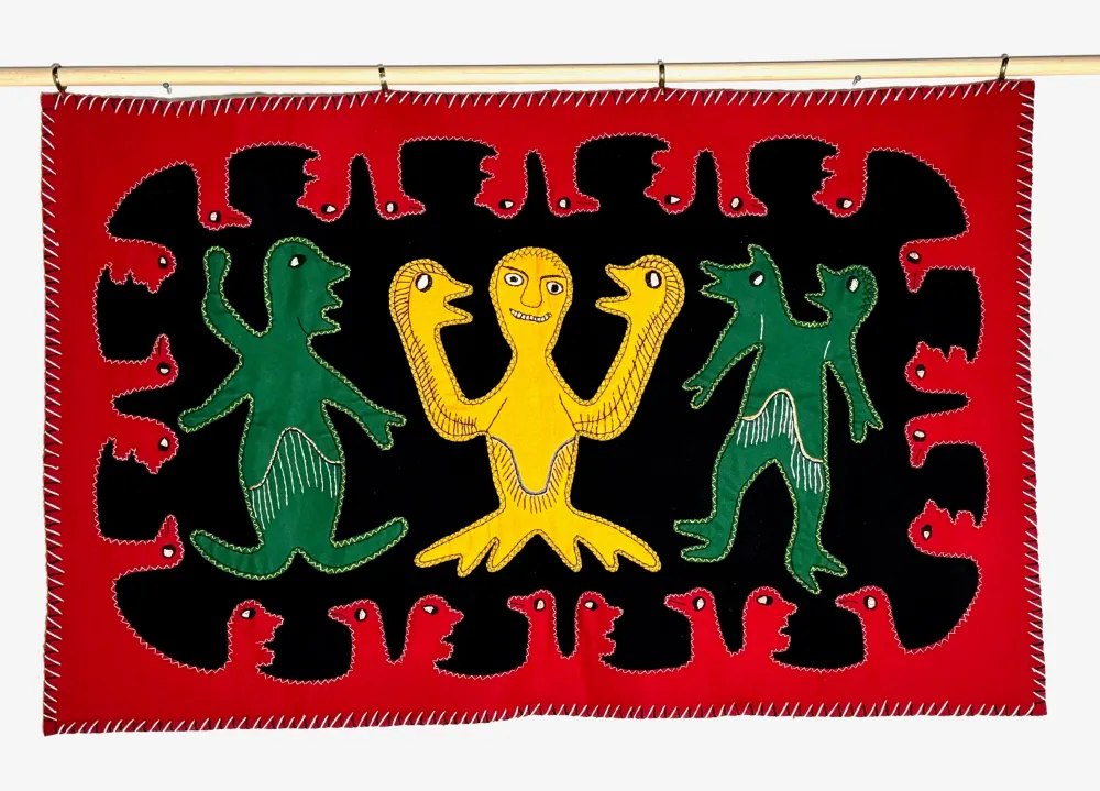 Aluminium Lichtgewichtrooster 35”x 55” Felt Tapestry Irene Avaalaaqiaq RCA *Ancestors*