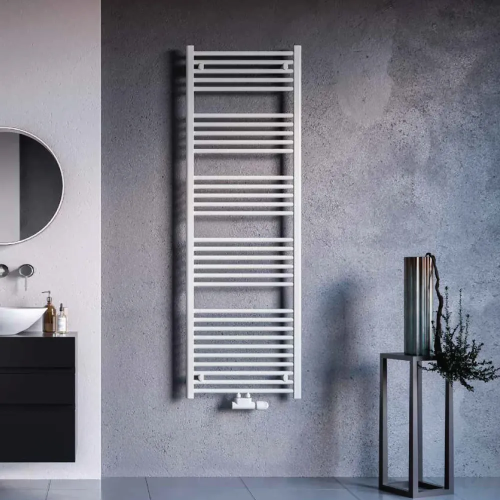 Hydraulic towel warmer model Bolzano 1785x600 straight central connections 50 mm - Ivoor