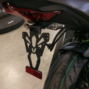Zelfborgende moer Portamatrículas Kawasaki ZX-6R negro